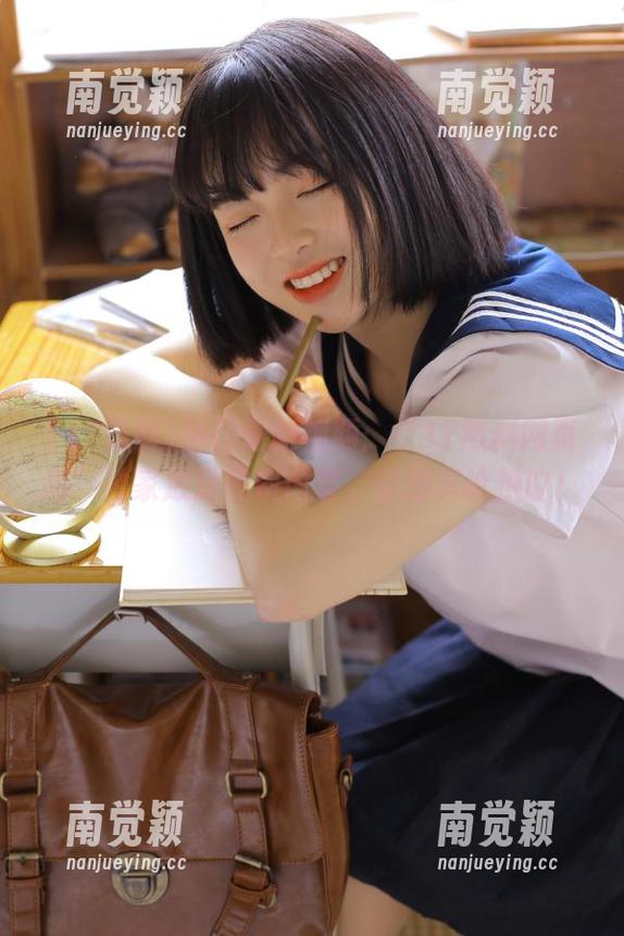 17黑料 热门最新视频:“17黑料网页版”独家放送黑料内幕,引爆舆论热议!