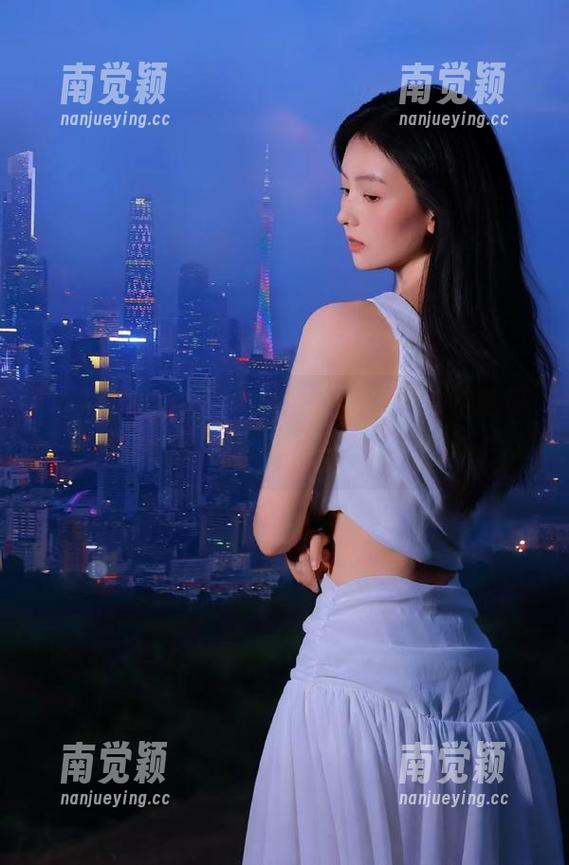 51.com 51.com网站,带您体验吃瓜类新风潮,畅聊明星动态和热点事件