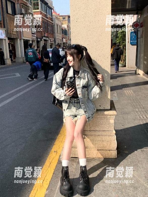 在911黑料网校园分享最新内幕，这个网站真会玩