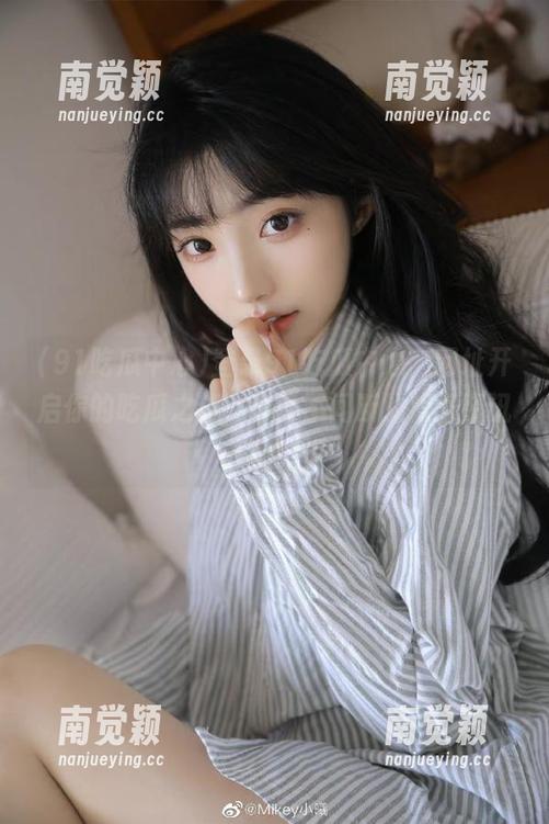91吃瓜中心 登录91吃瓜中心,网址开启你的吃瓜之旅,享受不间断的娱乐资讯盛宴!