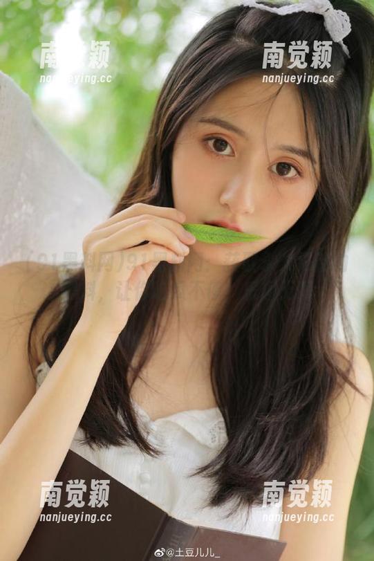91黑料网 91黑料网:获取永久更新的黑料,让你吃瓜不停,乐趣无限