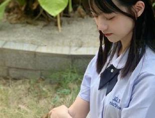 如何在fuli121网站收藏热门吃瓜爆料？