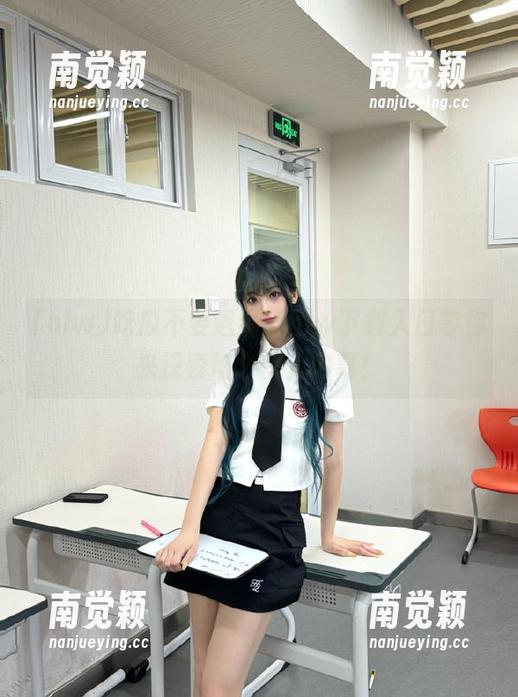 hlw 吃瓜不要迟到,hlw下载入口等你来探索每个惊人内幕!