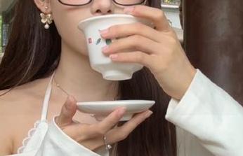 zztt11苹果版上线啦！快来一起吃瓜分享趣闻轶事
