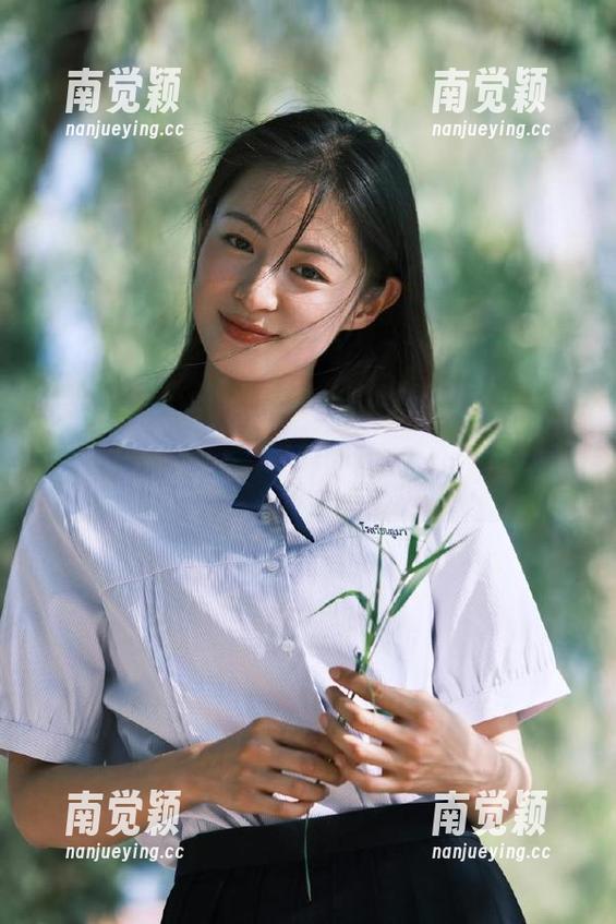 五一吃瓜网 探索五一吃瓜网站官网入口,苹果版带给你全新的瓜吃体验