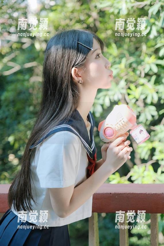 人人吃瓜网 人人吃瓜网首页视频发布:吃瓜小伙伴们不可错过的热门内容与讨论!