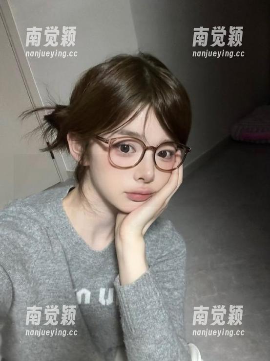吃瓜网站爆料：追踪八卦的最佳线路，观看精彩直播不再错过！