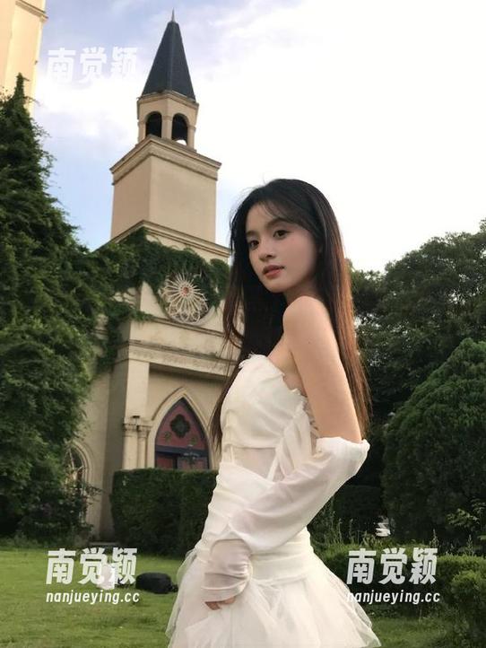 吃瓜网页版 娱乐圈黑料不断,吃瓜网页版视频深入解析,吸睛又有料!