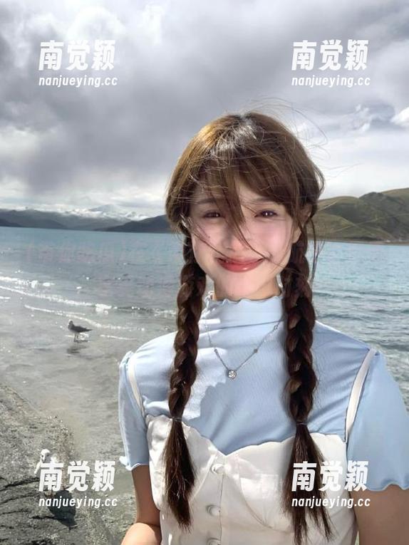 在《带你吃瓜》导航中，尽情享受动漫游戏的吃瓜时刻