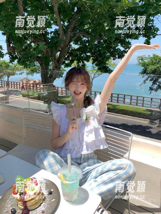 我要吃瓜网 一键下载我要吃瓜网苹果版,全面获取最新的娱乐八卦,快乐吃瓜从此开始!