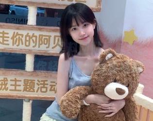 美女黑料网站导航线路全解析，带你轻松获取最新绯闻